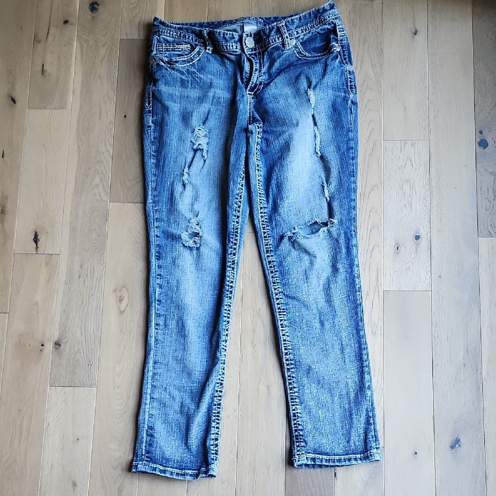 Women's Distressed Ankle Jeans - Size 7/8